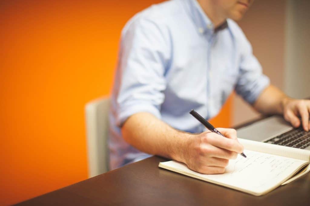 Why Do Most Tech Blogs Fail to Connect? - Factors That Make the Best Blog